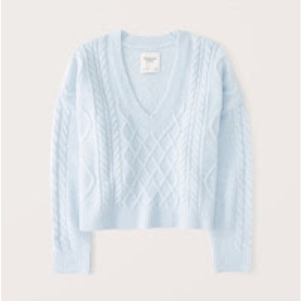 abercrombie & fitch 
90s Sharkbite Cable V-Neck size S
